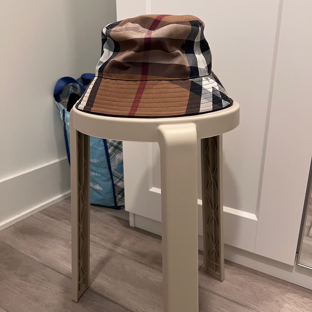 Burberry Checkered Bucket Hat In Brown And Black
